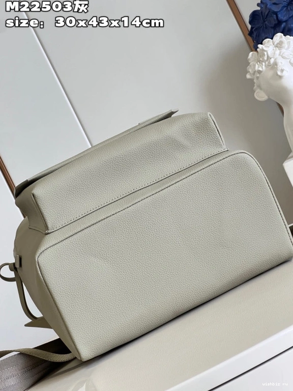 WIS BACKPACK VUITTON LOUIS TAKEOFF 0819